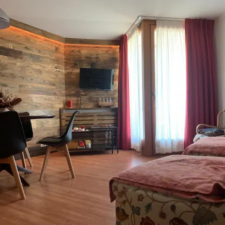 Apartamento Giomein , In Out ,cir 0281 *