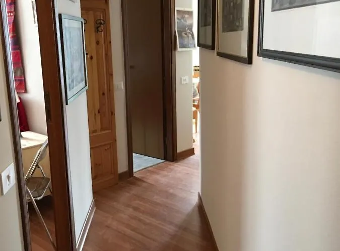 Giomein , In Out ,cir 1256 ブレウイル・チェルヴィナイア